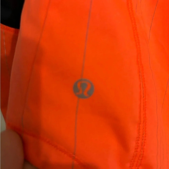 Lululemon Run: Get Up‎ And Glow Jacket *Reflective 4 light flare inkwell hooded - Picture 10 of 10